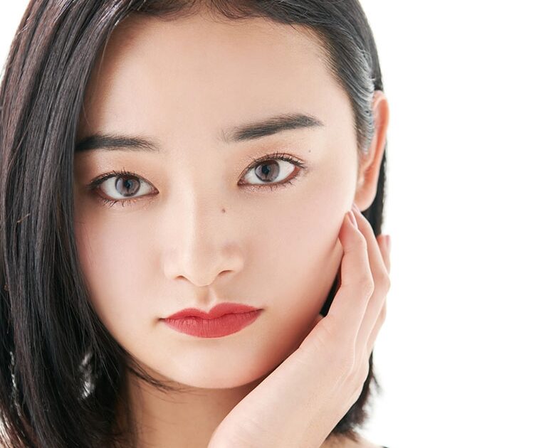 元宝塚歌劇団月組男役の 美麗 のセルフメイク大公開 Voce 宝塚 タカラジェンヌogのビューティトーク 元タカラジェンヌ特集 美容メディアvoce ヴォーチェ