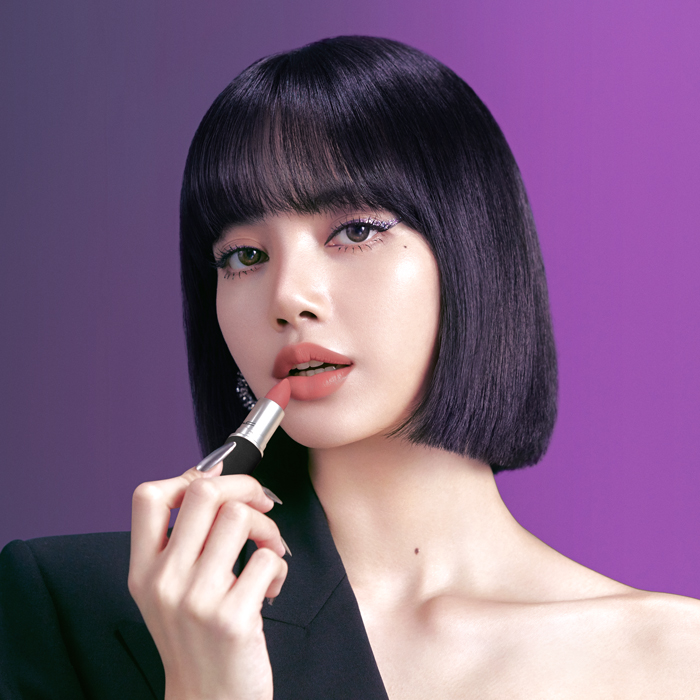BLACKPINK・リサがM·A·C の新グローバルブランドアンバサダーに