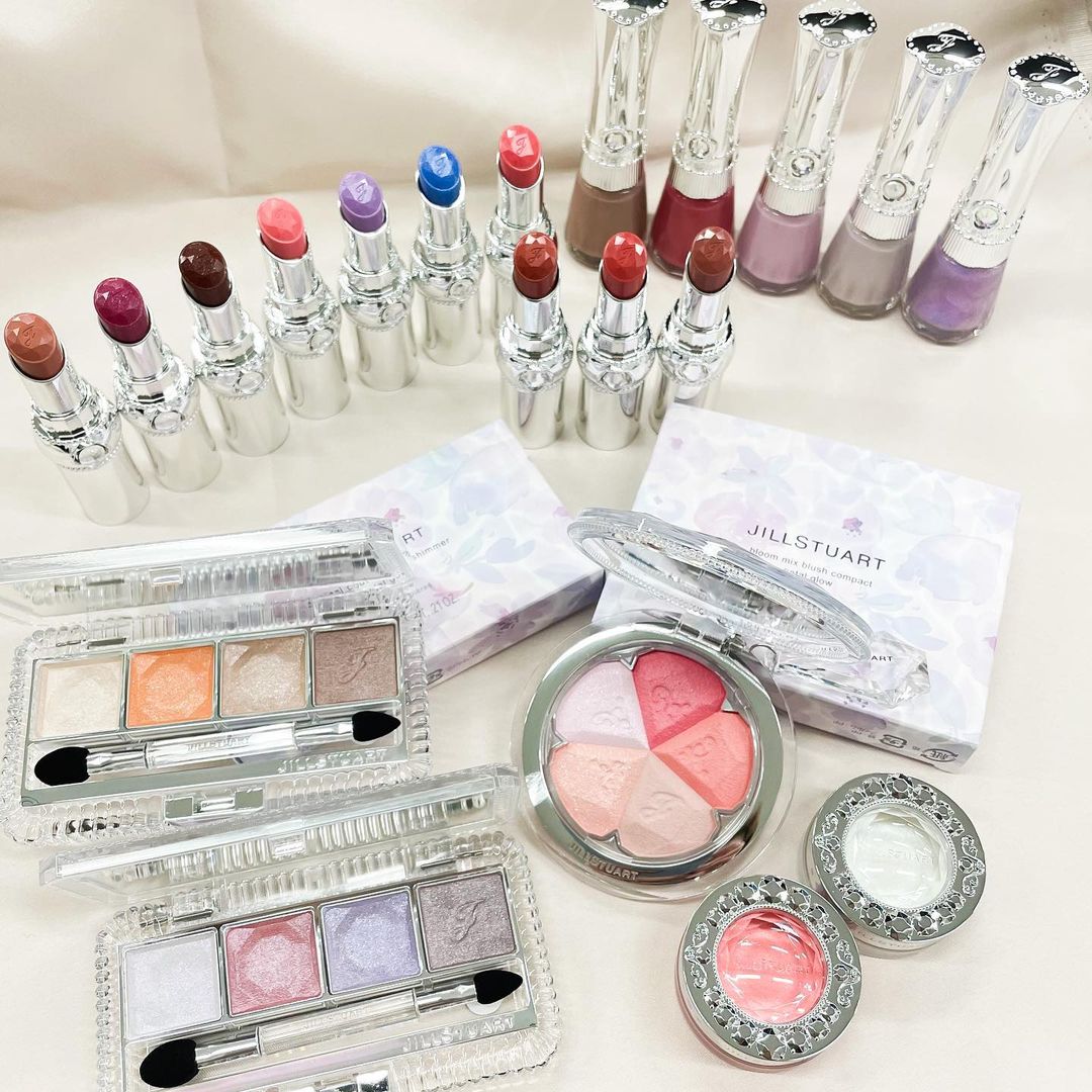 新品日本コスメ　まとめ売り　化粧品　ジルスチュアート　パーフェクトワン 2024JILL-300x285.jpg