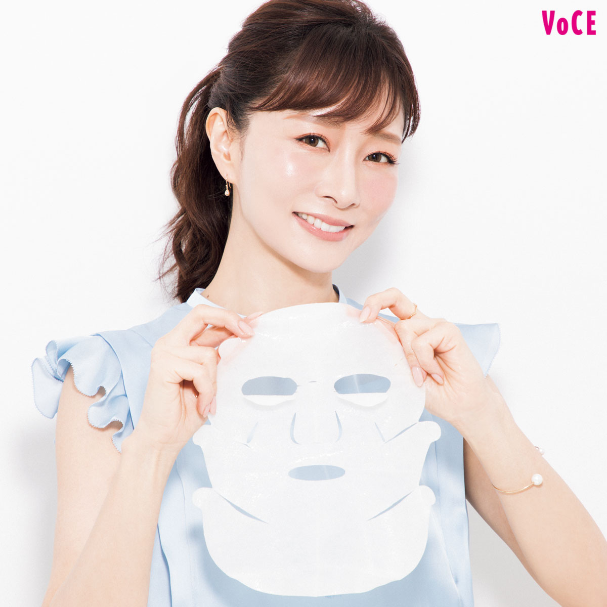 【VOCE10月号特別版付録】石井美保さん 監修KANEBO“笑顔マスク”で引き上げ大作戦4点セット【速報！VOCE最新号】｜美容メディアVOCE（ヴォーチェ）