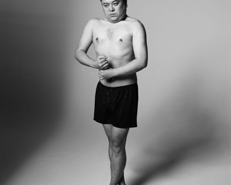 とろサーモン久保田さんの“人間アート”写真を公開【VOCE×『NEW