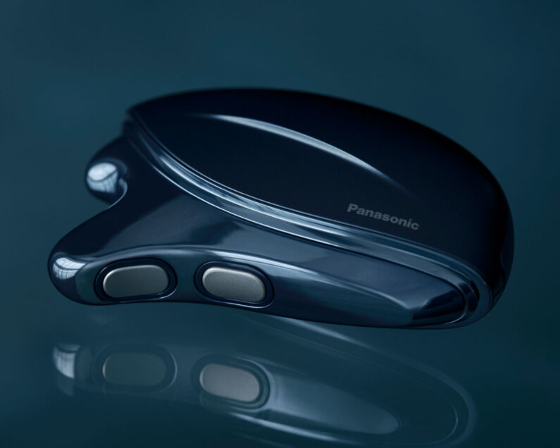 [新品未使用]Panasonic VITALIFT美顔器 緊急募集15名】豪華プレゼントつき！パナソニック『リフトケア※1美顔器