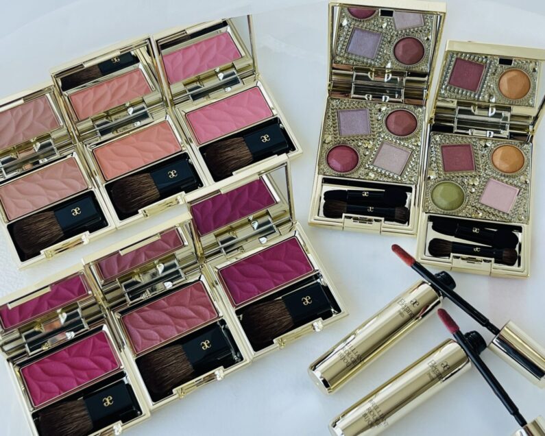 秋コスメ・エレガンス】6種のフェイスカラーが話題！8／18発売