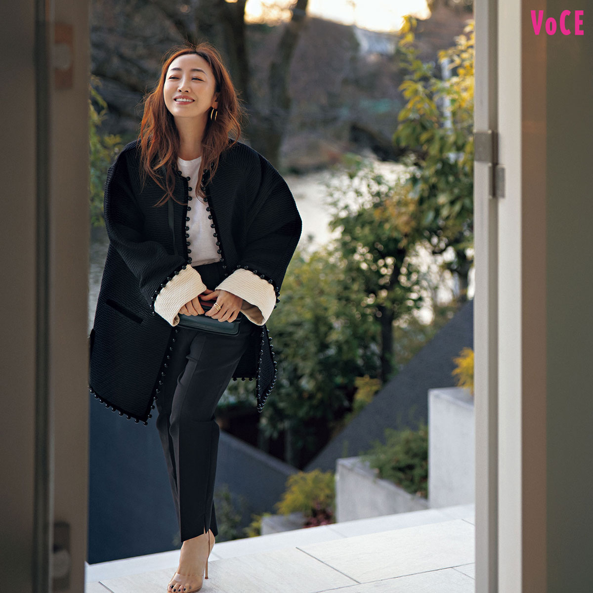 神崎恵さん着用♡RECTO♡新品♡ジャケット　ブラック♡size S 神崎恵さんの私服】凛とした「ジャケット」で甘さと身長を中和！ 4