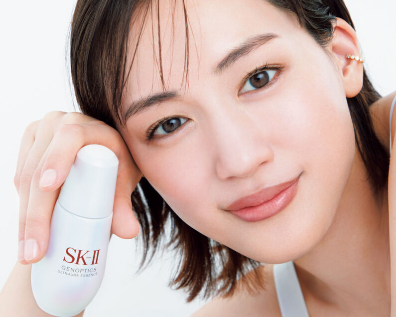 SK-IIの名品美白美容液で透明感を底上げ！コスメの力で【目指す