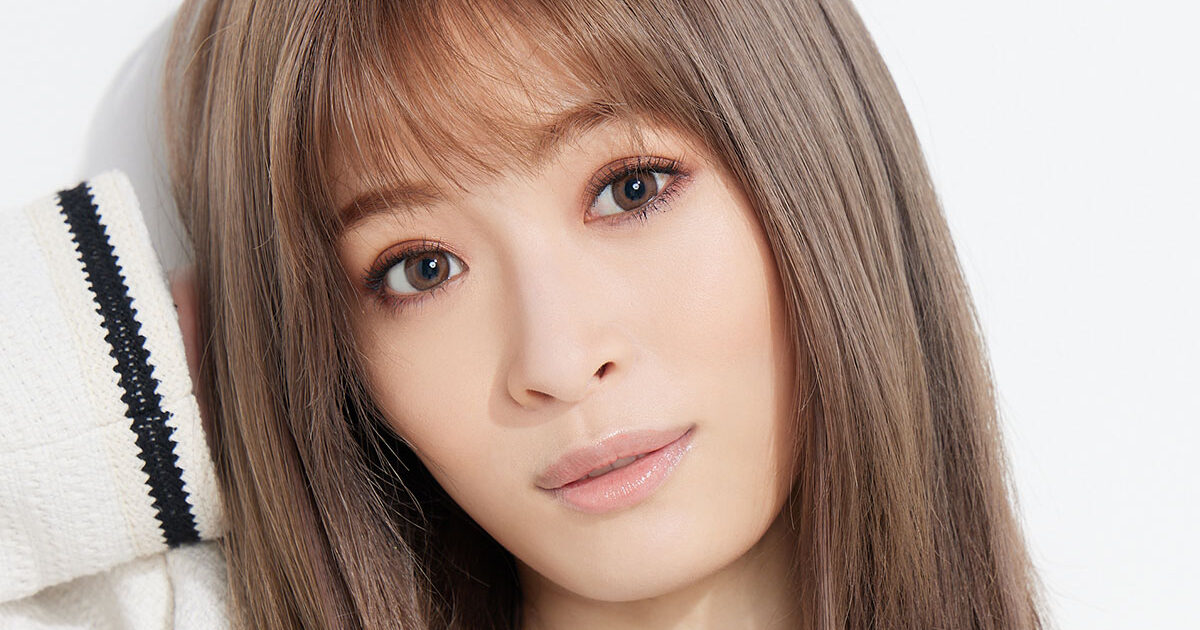 【君島憂樹】コスメ大好き！最強マスカラテクを披露！【元宝塚歌劇団・月組娘役】【元タカラジェンヌ特集！】｜美容メディアVOCE（ヴォーチェ）