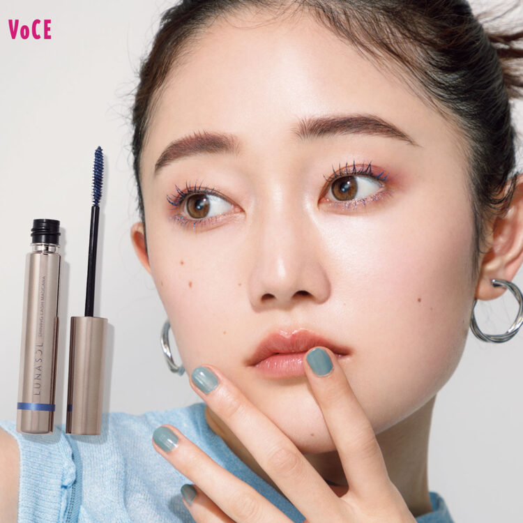 トレンドの【キラキラマスカラ】で遊び心のある目元が完成！【大人の