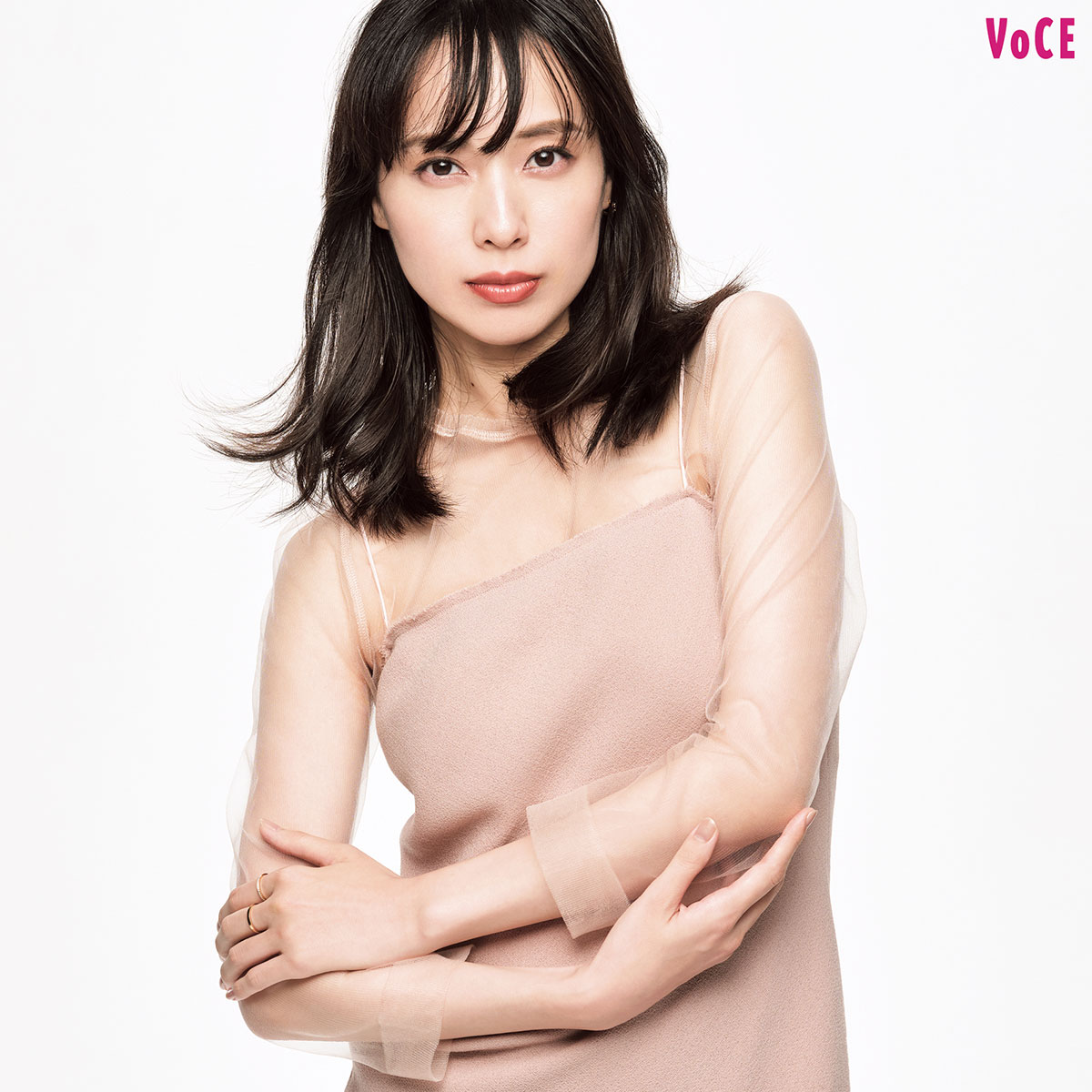 戸田恵梨香インタビュー 戸田恵梨香】「自分を守って、認めて愛することが自信へとつながる」【COVER BEAUTY】｜美容メディアVOCE（ヴォーチェ）