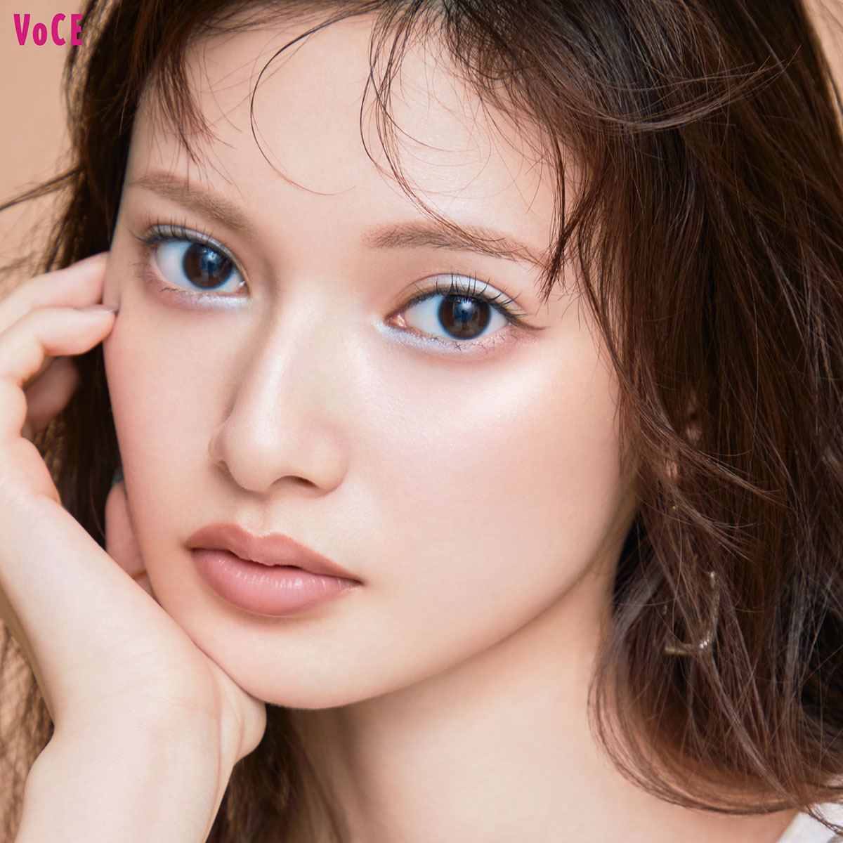 長井かおり】が提案！なじませブルーでつくるシックな秋顔【秋の新作