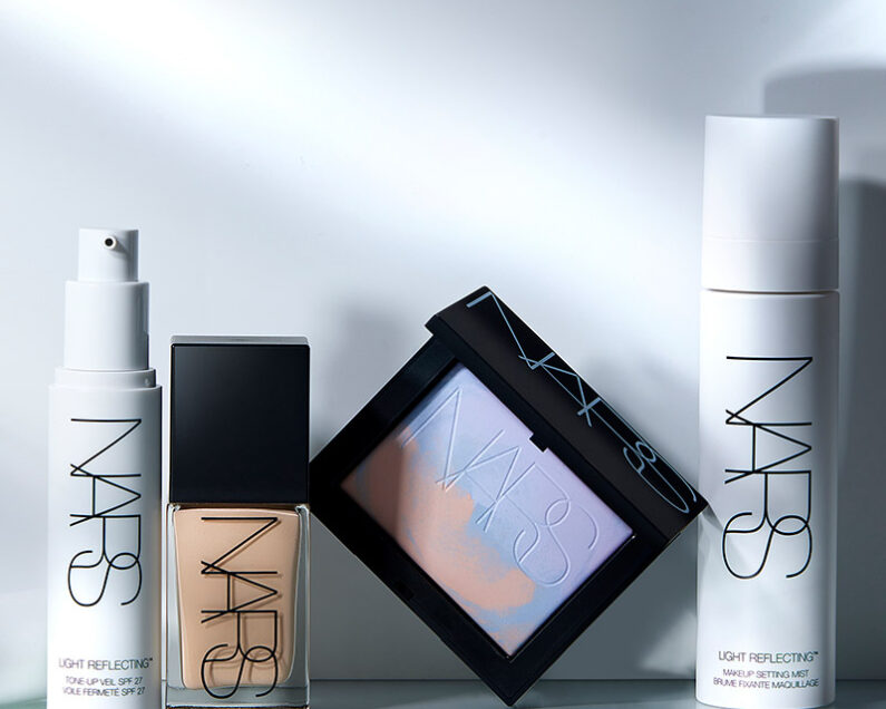 NARS ライトリフレクティングシリーズ トーンアップヴェール・ファンデーション NARSライトリフレクティング」から待望のトーンアッププライマーも登場