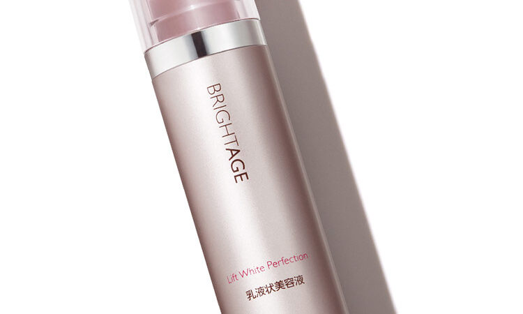 製薬会社発】こだわりの多機能美容液！化粧水の後にこれ1品でケア完了