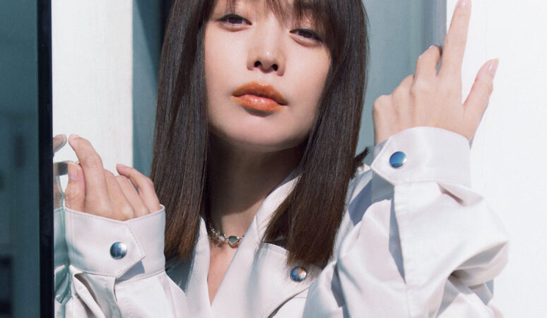 蛯原友里】エルメスのリップペンシルで魅せる大人オレンジメイク【エビ