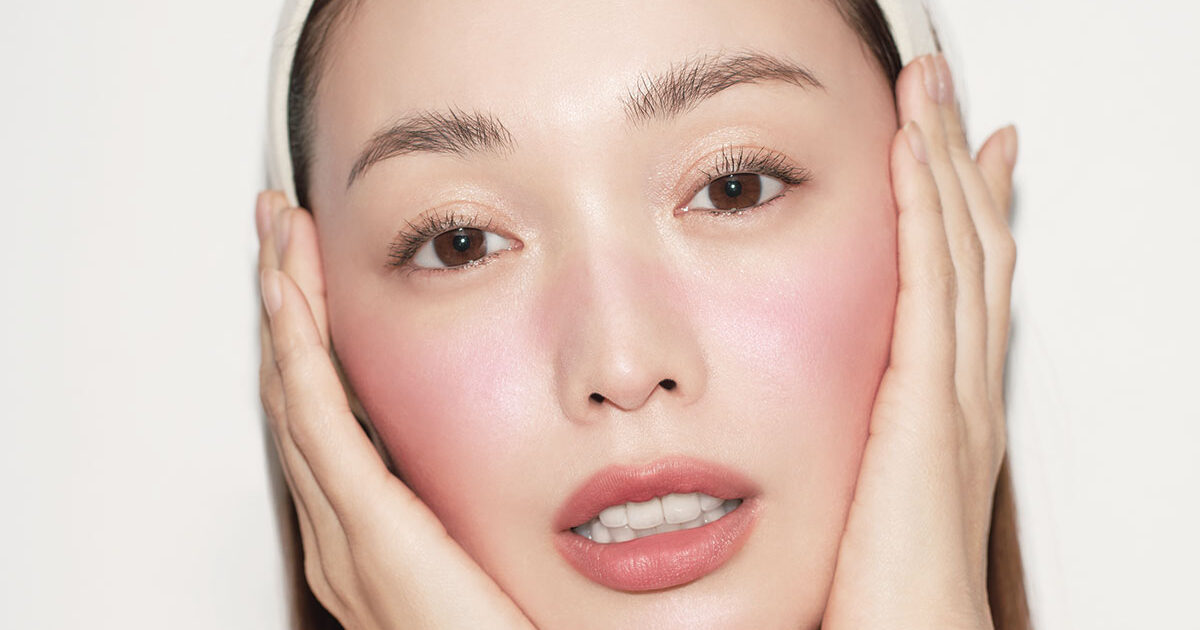 蛯原友里】2色使いのチークが主役！ふんわりピュアな血色感メイク