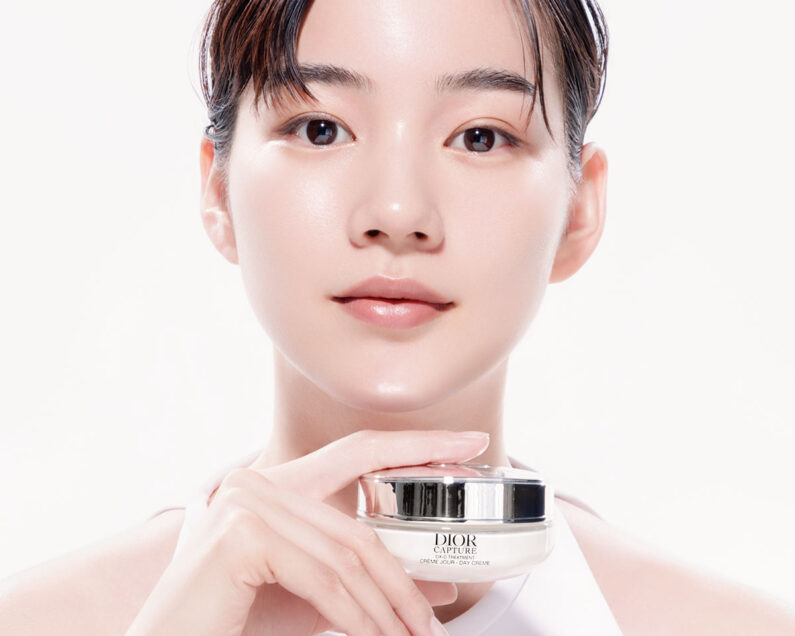 VO-2509-42-45-DIOR1-CAPTURE-