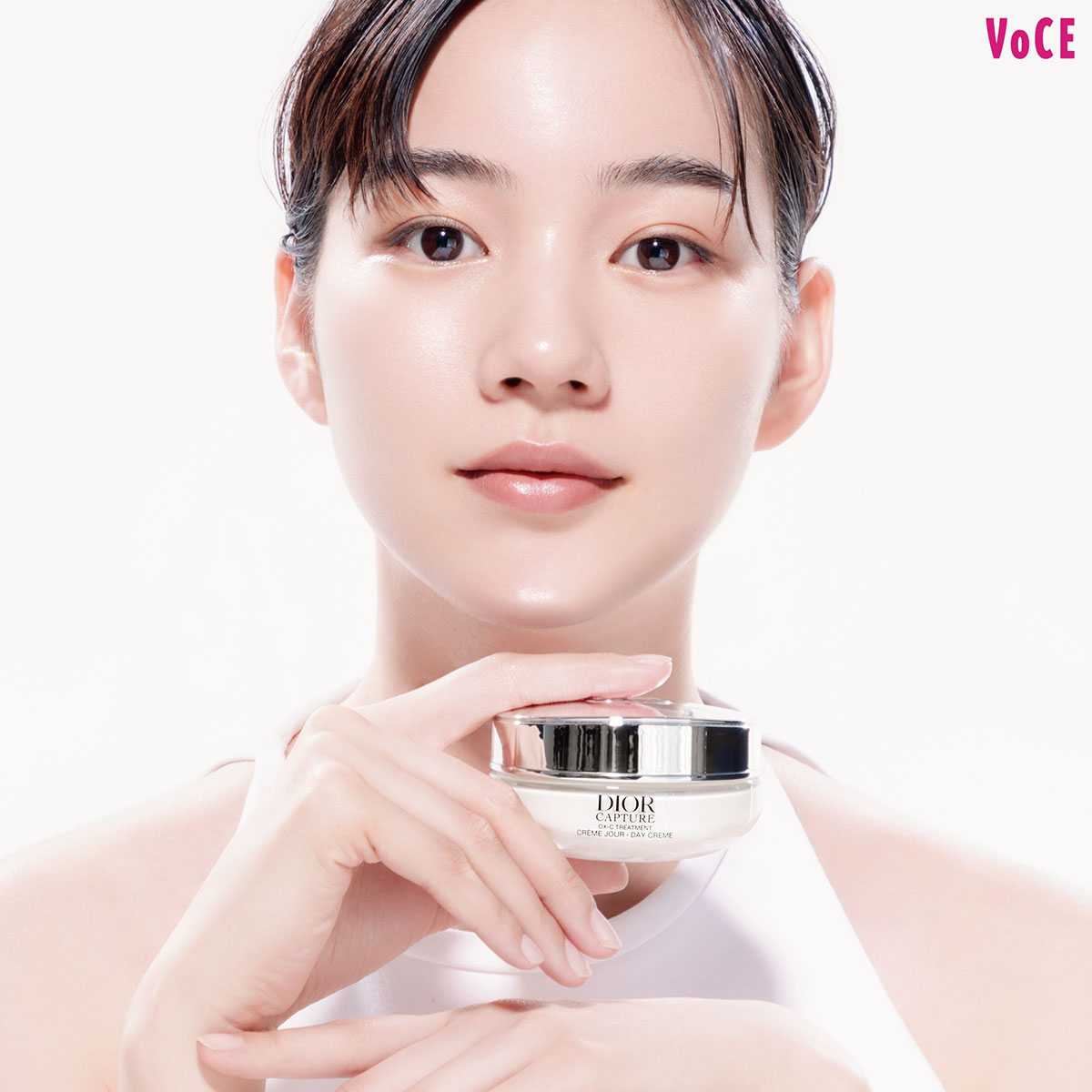 VO-2509-42-45-DIOR1-CAPTURE-