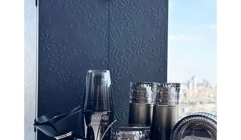 コスメデコルテ・クリスマスコフレ2025】12/1発売！ブランド誕生55年