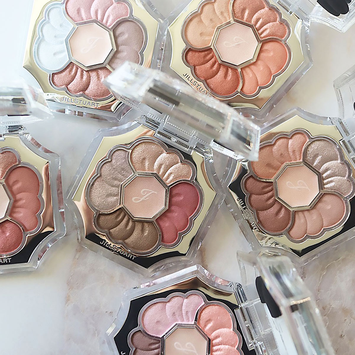 パーソナルカラー別に全色レビュー ジルスチュアート「ドレスド