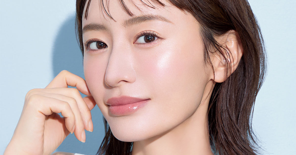 美を更新する“プログレス”発想から生まれた潤いケア】黒KANEBOの美容