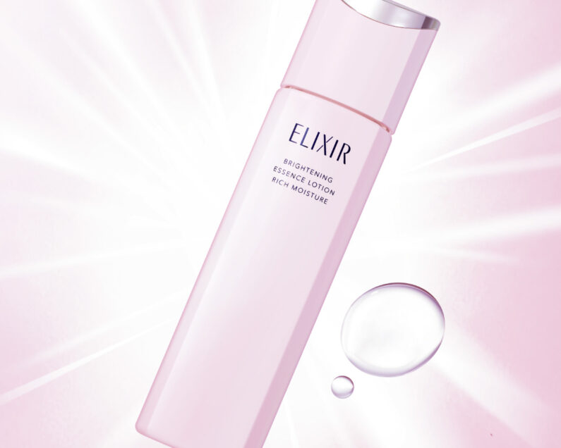 大人の透明感」は美白ケアだけでは叶わないから】進化した、超・光