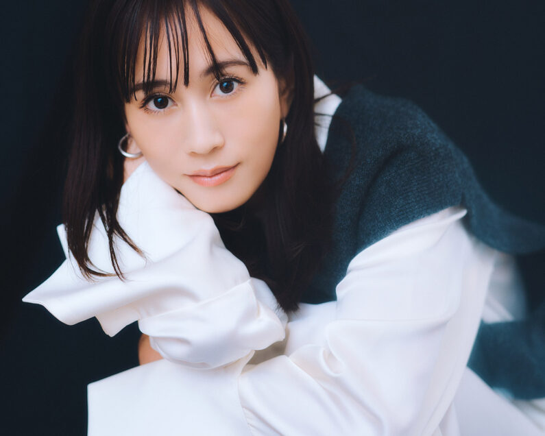 ランジェリー衣装は現地で調達！？ 【前田敦子】「大人になった今の私