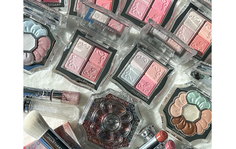 ジルスチュアートの夏コスメ2026】多幸感満点の夏コレクション。全色
