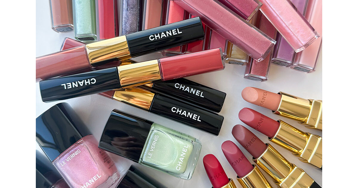 CHANEL シャネル カラーリップ 口紅 化粧品 6点セット シャネル】ひと塗りでツヤときらめきに満たされる新リップグロスが誕生