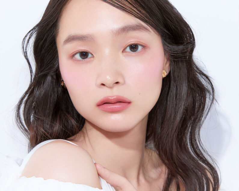 YSL】のリップで丸く仕上げる！ベスコス受賞コスメでピュア顔メイク