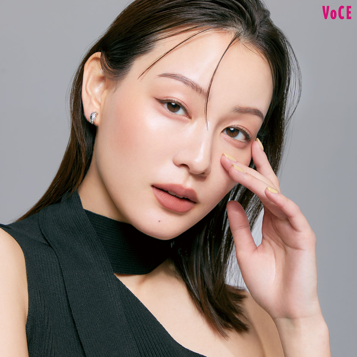 あ SHISEIDO】のチークでハンサムに！ベスコス受賞コスメで上品顔メイク