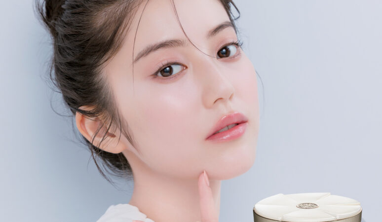 可愛いだけじゃない、洗練のフェイスパウダー】多色パウダーで上品な美