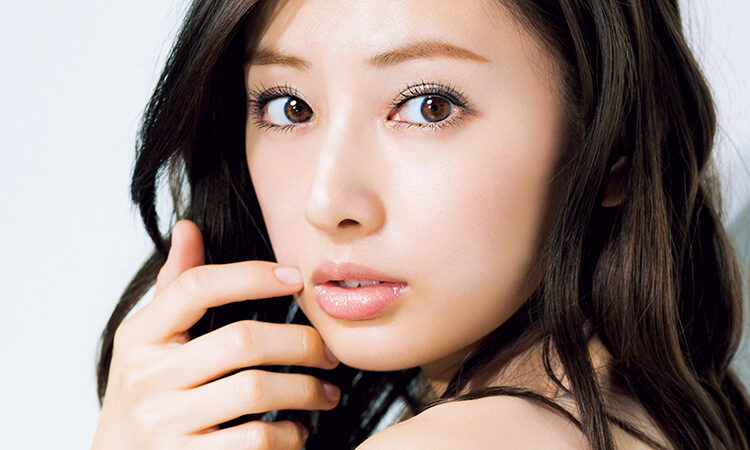 人気絶頂、北川景子が提案する夏のデートメイクとは