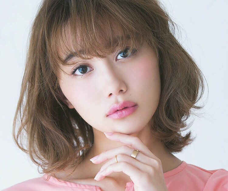 前髪だけで印象激変 短い髪でもできるヘアアレンジ ビューティニュース 美容メディアvoce ヴォーチェ