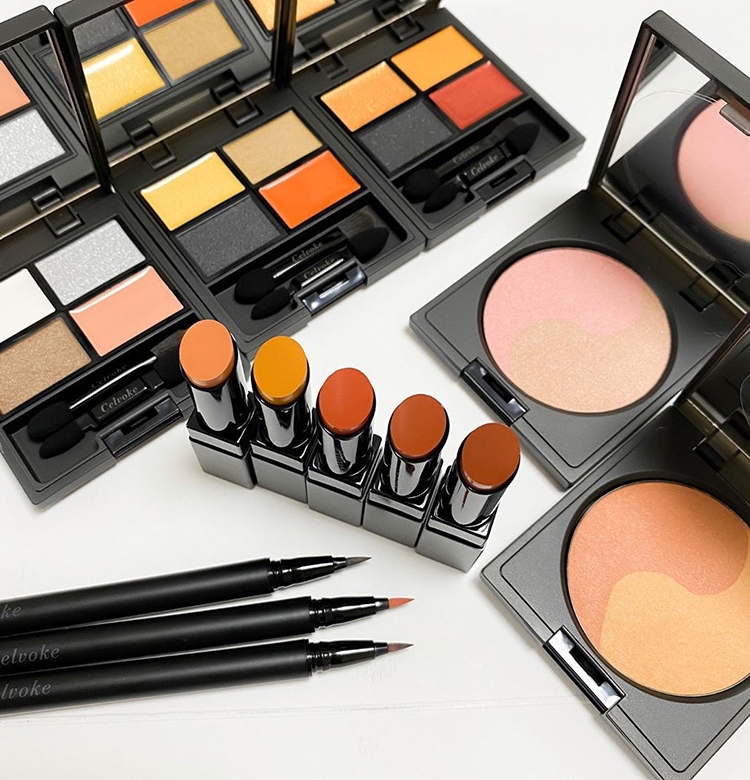 秋新色2020 セルヴォーク】Celvoke人気アイパレットに新色！マット