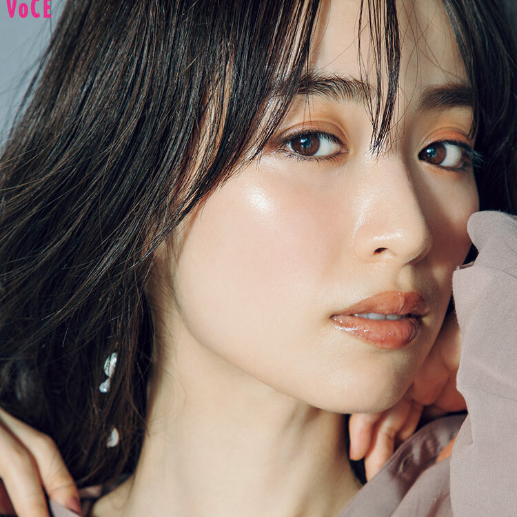 未使用　雑誌掲載即完売！泉里香さん着用　ルージュヴィフ フォンセ とろみブラウス 9oH9TyH6_1566457808-750x750.jpg