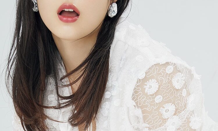 レア 新品未開封 広瀬すず 2017カレンダー 女優