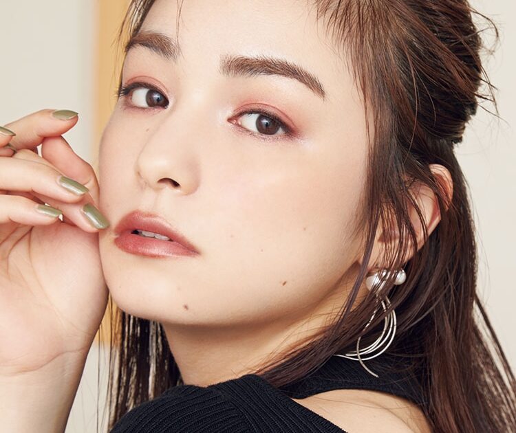 ルナソル、ジルスチュアート……。秋注目の抑えめ発色の【パープルピンク