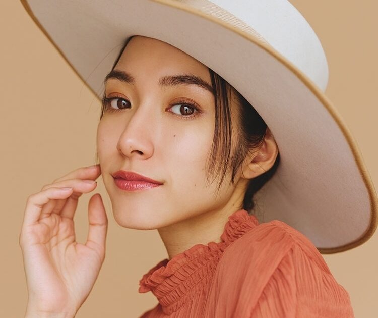 1色を2倍楽しむリップのニュアンスチェンジ術【George365】あか抜け