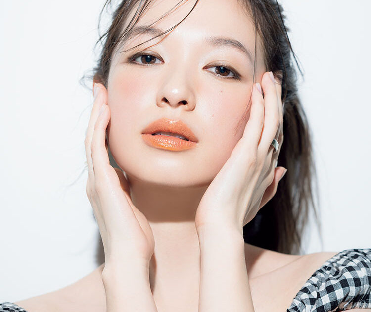 白肌にオシャレ度をプラス！オススメは【ミルキーオレンジツヤリップ