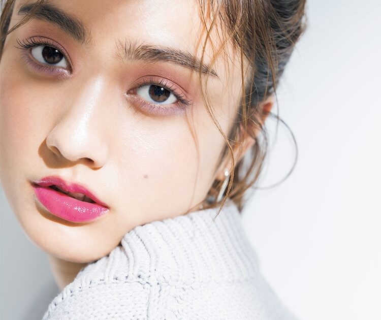 今っぽさ全開の フレッシュネオン リップは シャドウもチークも ピンク が鍵 ビューティニュース 美容メディアvoce ヴォーチェ