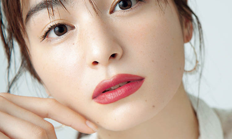 能面 白色 赤い口紅 リップをチェンジして開運！ 本命リップは……赤リップ【李家幽竹・2019