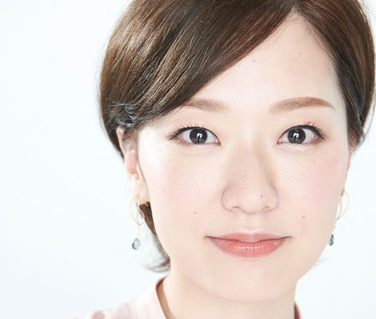 宝塚アカデミア9 / 特集:娘役の新世代、新世代の娘役 / 青弓社 【公式