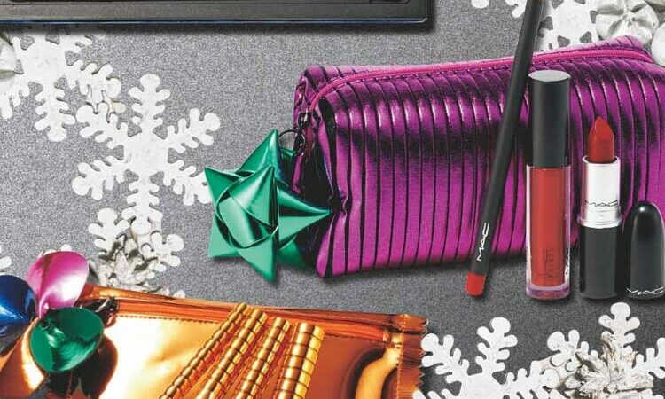 2018年クリスマスコフレ M・A・C】マックの実用的かつオシャレなキット