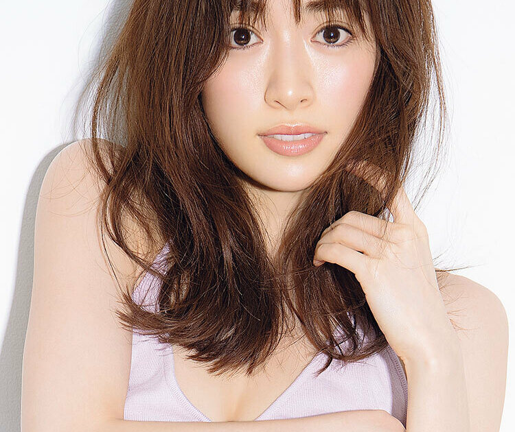 泉里香】誰もが憧れる理想のボディの秘訣は？【筋トレ法・食事内容