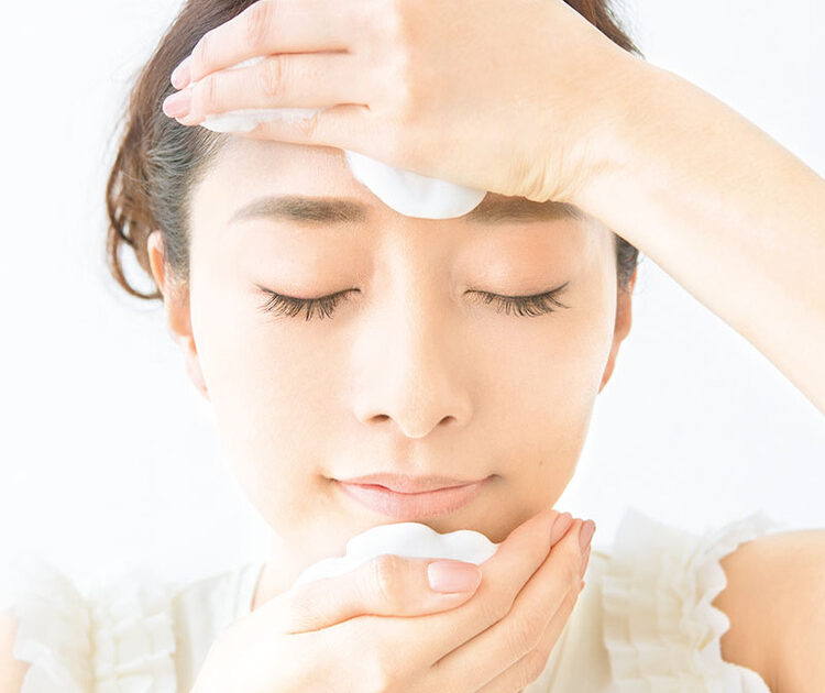 ビューティニュース 美容家 石井美保が直伝 正しい洗顔 クレンジング方法 リアルな愛用品で解説 美容メディアvoce ヴォーチェ